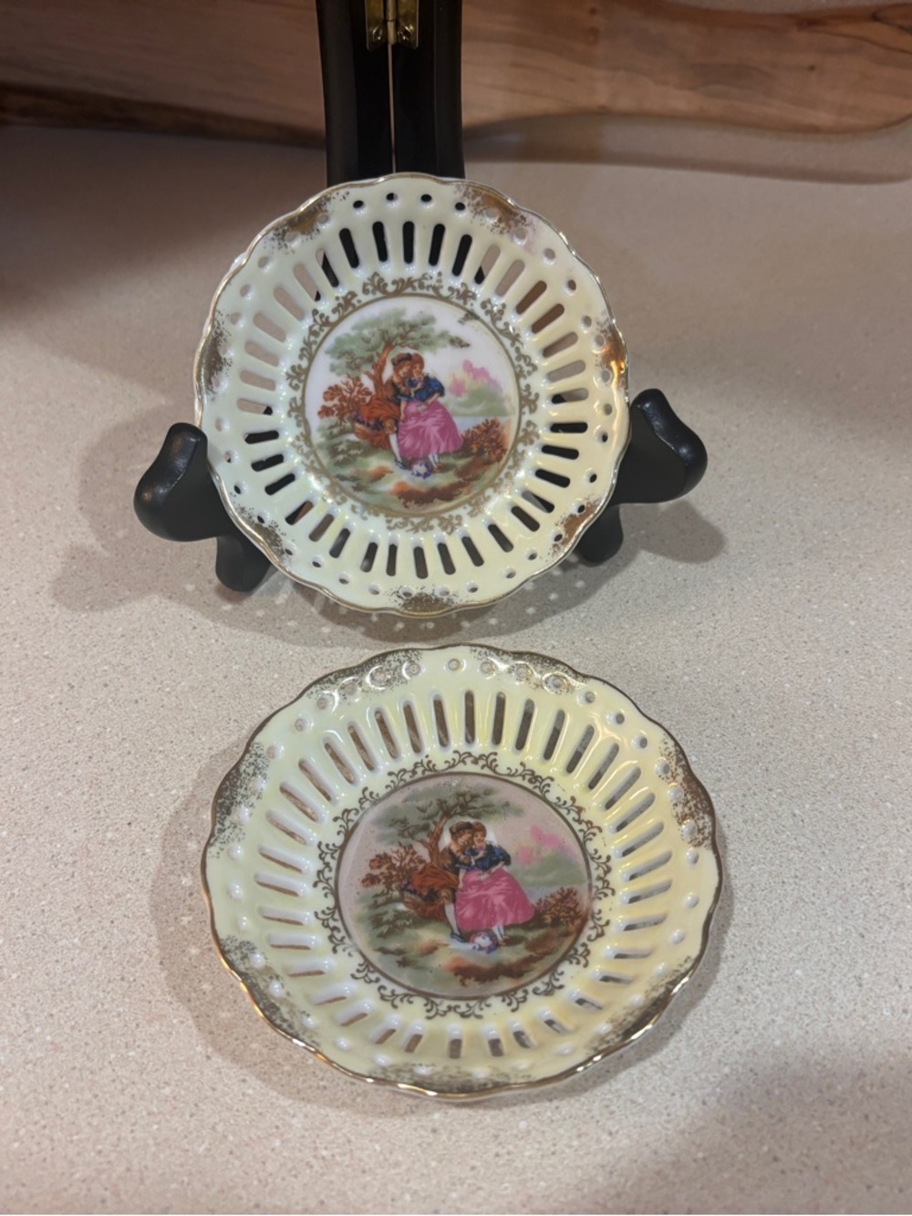 Vintage porcelain reticulated decorative plates -Set of 2